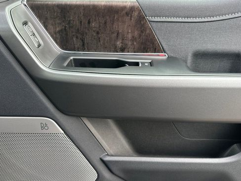 New 2026 Ford F250 Lariat w/ Black Appearance Package image 18