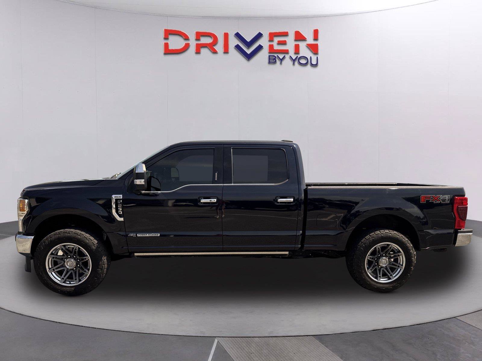 Used 2022 Ford F250 Platinum w/ FX4 Off-Road Package AWD/4WD image 7