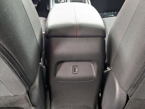 Certified 2025 Nissan Sentra SR FWD image 17