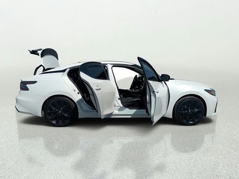 Used 2020 Nissan Maxima SR w/ Sport Mat Group FWD image 16