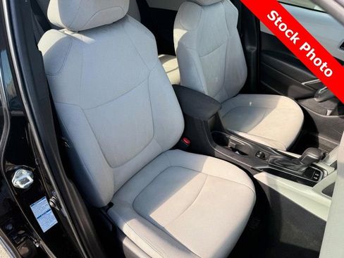 Used 2022 Toyota Corolla Cross LE image 11