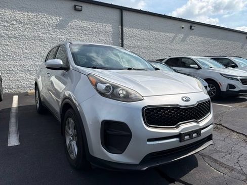 Used 2017 Kia Sportage LX FWD image 3