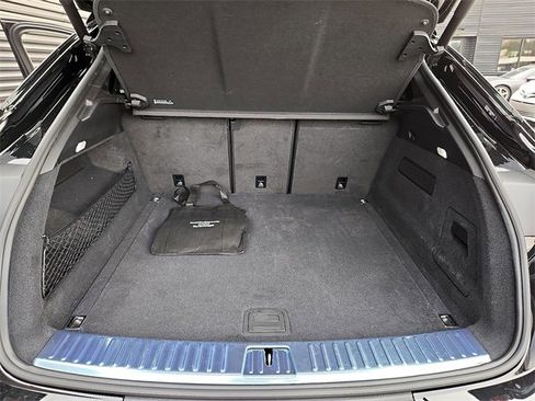 Used 2024 Porsche Cayenne Coupe image 33