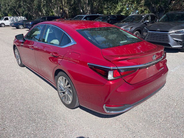 Used 2021 Lexus ES 300h Ultra Luxury w/ Accessory Package 2 FWD image 4