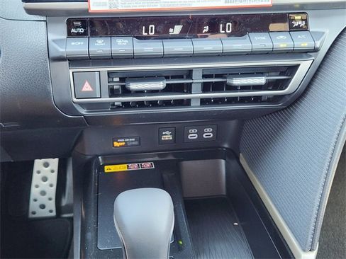 New 2026 Toyota Camry Hybrid image 14