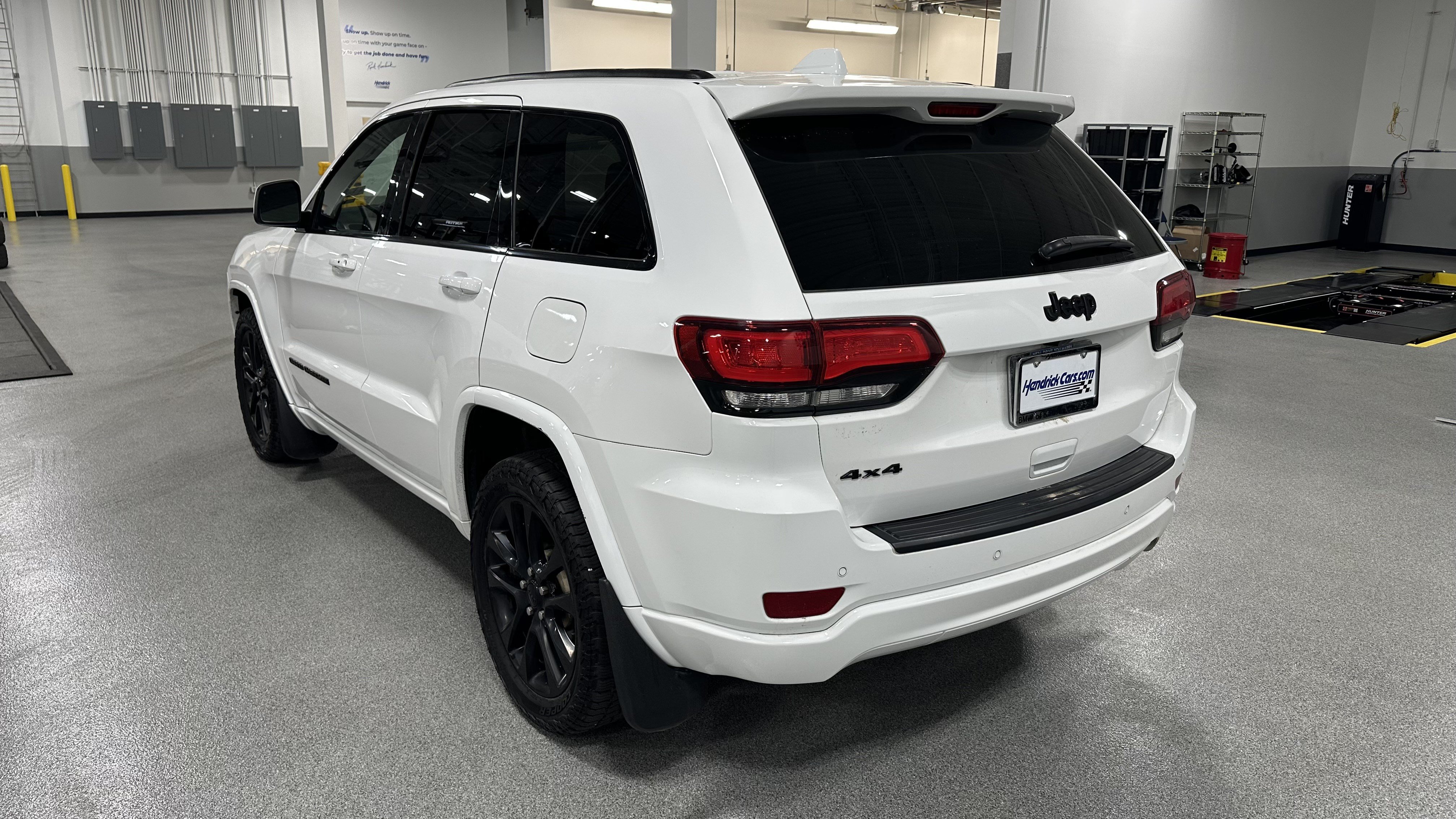Used 2021 Jeep Grand Cherokee Laredo X AWD/4WD image 8