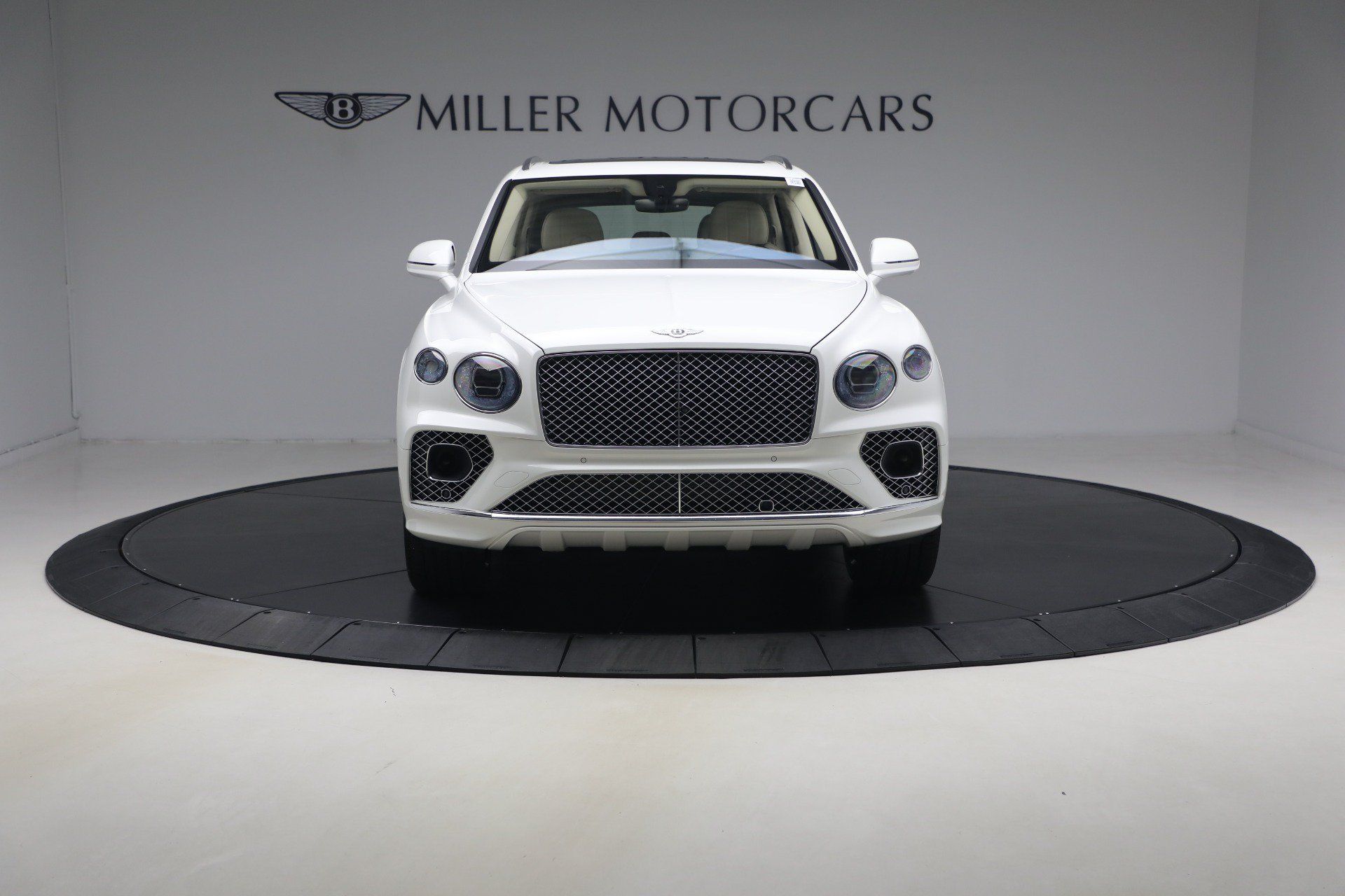 Certified 2022 Bentley Bentayga AWD/4WD image 12