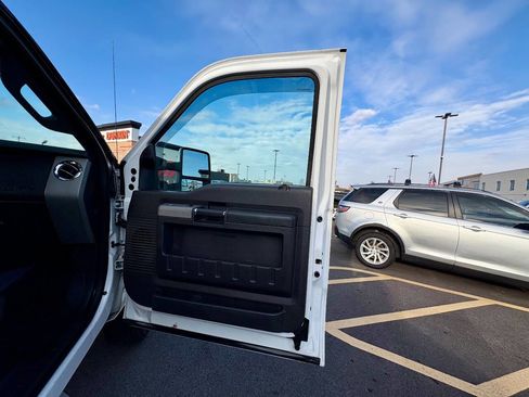 Used 2015 Ford F350 Lariat image 30