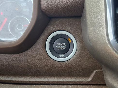 Used 2019 RAM 1500 Laramie image 23