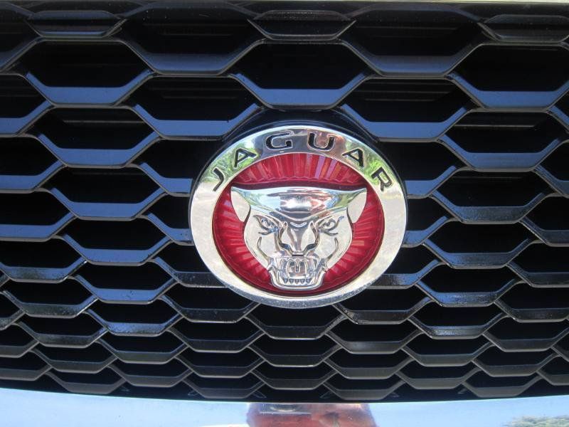 Used 2020 Jaguar E-PACE AWD/4WD image 31