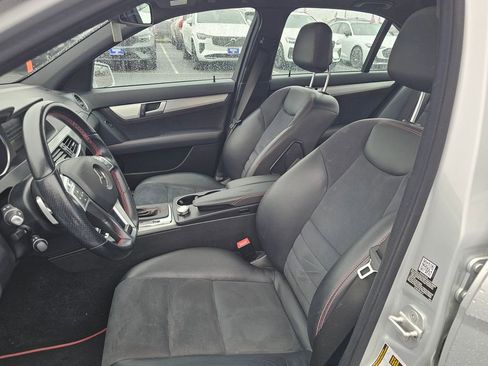 Used 2014 Mercedes-Benz C 300 4MATIC Sedan image 3