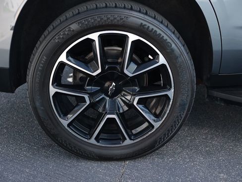 Used 2022 Chevrolet Tahoe RST w/ Luxury Package image 9