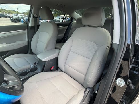 Used 2020 Hyundai Elantra SEL w/ Cargo Package (C1) FWD image 17