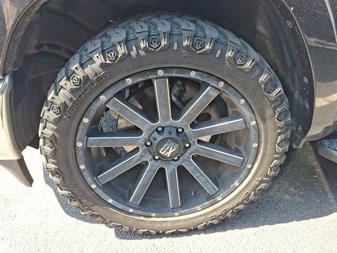 Used 2020 RAM 1500 Laramie AWD/4WD image 6