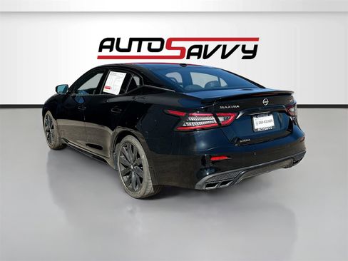 Used 2023 Nissan Maxima SR w/ Sport Mat Group image 5