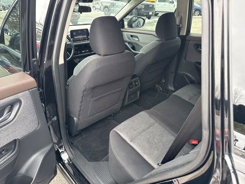 Used 2021 Nissan Rogue SV image 38