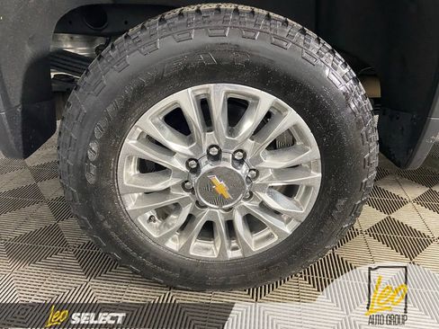 Used 2021 Chevrolet Silverado 2500 High Country w/ Z71 Off-Road Package AWD/4WD image 22