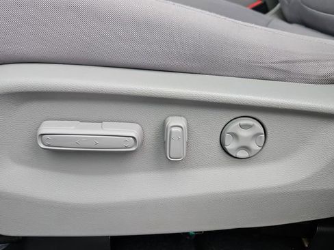 Used 2018 Honda Odyssey EX image 12