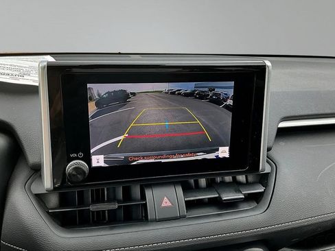 Used 2023 Toyota RAV4 LE AWD/4WD image 14