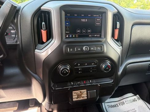 Used 2021 Chevrolet Silverado 1500 Custom Trail Boss AWD/4WD image 19