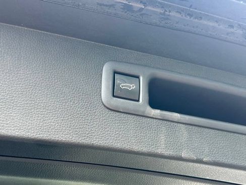 Certified 2025 Toyota Highlander Platinum AWD/4WD image 58