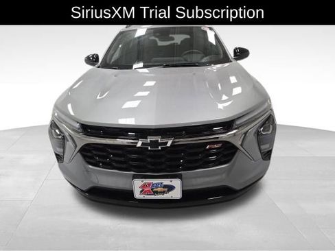 Certified 2026 Chevrolet Trax RS w/ Sunroof Package image 9