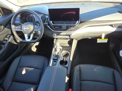 New 2025 Nissan Altima 2.5 SR w/ SR Premium Package image 19