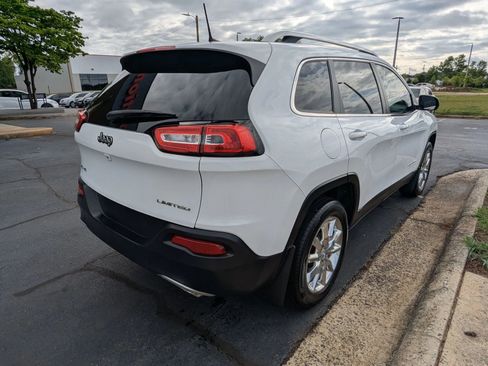 Used 2017 Jeep Cherokee Limited AWD/4WD image 7