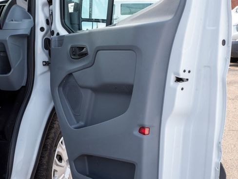 Used 2018 Ford Transit 150 XL image 17