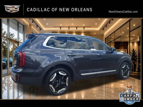 Used 2025 Kia Telluride S FWD image 3