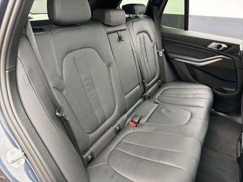 Used 2022 BMW X5 xDrive40i w/ Premium Package image 26