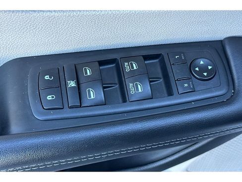 Used 2018 Chrysler Pacifica Limited w/ Advanced Safetytec Group image 12