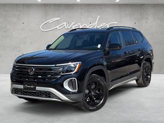 Used 2025 Volkswagen Atlas Peak Edition SE video 1