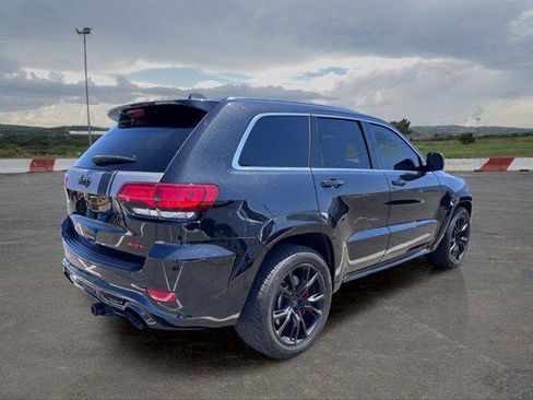 Used 2015 Jeep Grand Cherokee SRT w/ Luxury Group II AWD/4WD image 3