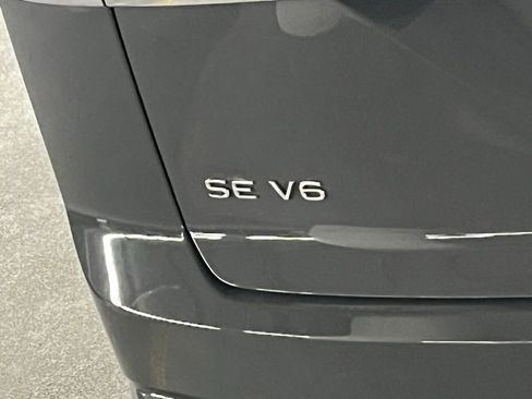 Certified 2022 Volkswagen Atlas Cross Sport SE image 37