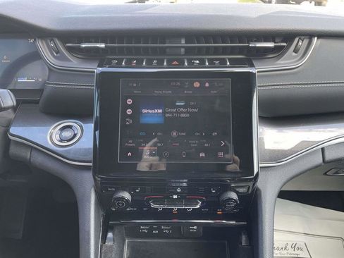 Used 2021 Jeep Grand Cherokee L Laredo image 21