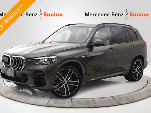 Used 2023 BMW X5 xDrive40i w/ M Sport Package AWD/4WD image 1