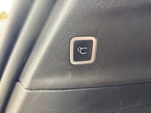 Used 2020 Chrysler Pacifica Touring-L w/ Advanced Safetytec Group AWD/4WD image 10