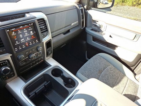 Used 2019 RAM 1500 Big Horn image 30