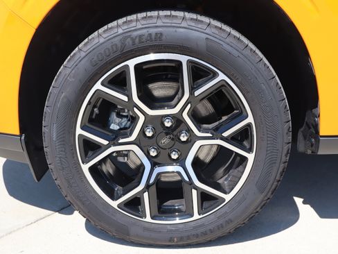 New 2026 Ford Maverick Lariat AWD/4WD image 28
