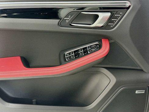 New 2026 Porsche Macan Turbo image 11