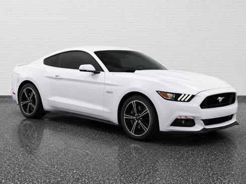 Used 2016 Ford Mustang GT Premium w/ Equipment Group 401A RWD image 5