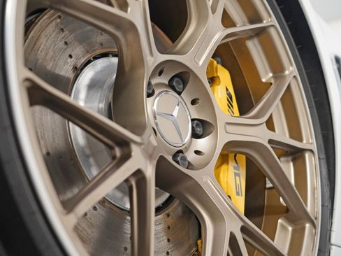 Used 2024 Mercedes-Benz AMG GT 63 image 70