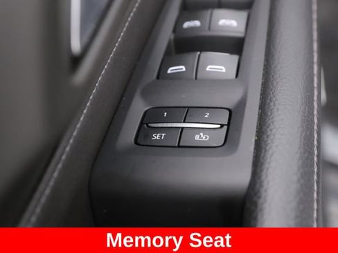 Used 2024 GMC Yukon XL Denali AWD/4WD image 21