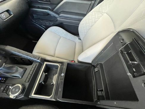 Used 2024 Toyota Tacoma SR5 AWD/4WD image 23