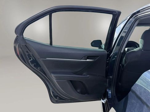Used 2021 Toyota Camry LE w/ Carpet Mat Package (TMS) FWD image 30