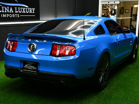 Used 2011 Ford Mustang Shelby GT500 w/ SVT Performance Pkg image 4