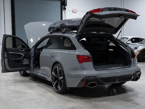 Used 2022 Audi RS 6 4.0T quattro Avant w/ Carbon Optic Package image 41