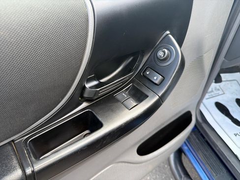 Used 2011 Ford Ranger XLT image 12