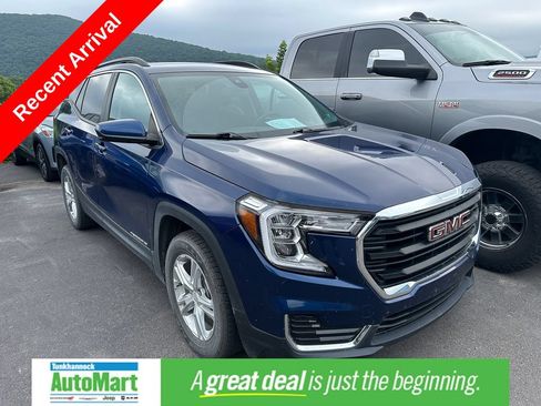 Used 2022 GMC Terrain SLE w/ Driver Convenience Package AWD/4WD image 1